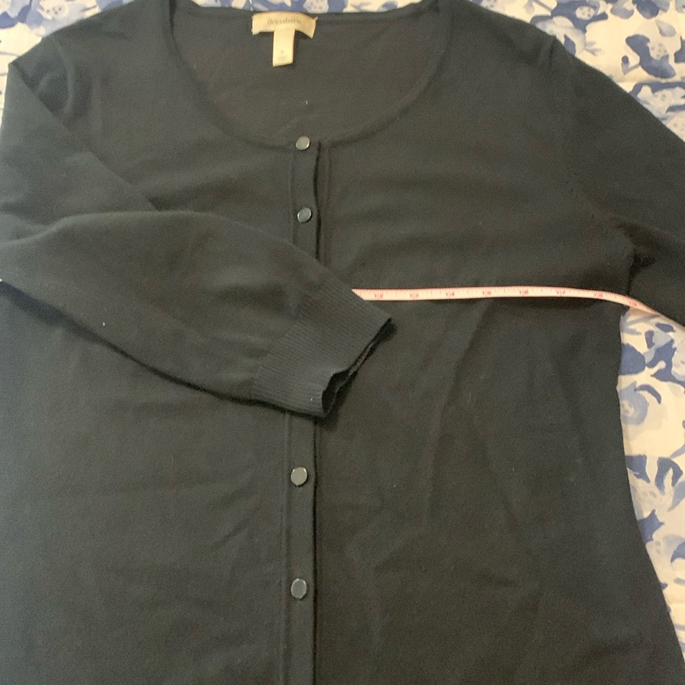 Black sweater w/3/4 sleeves. Size XL
